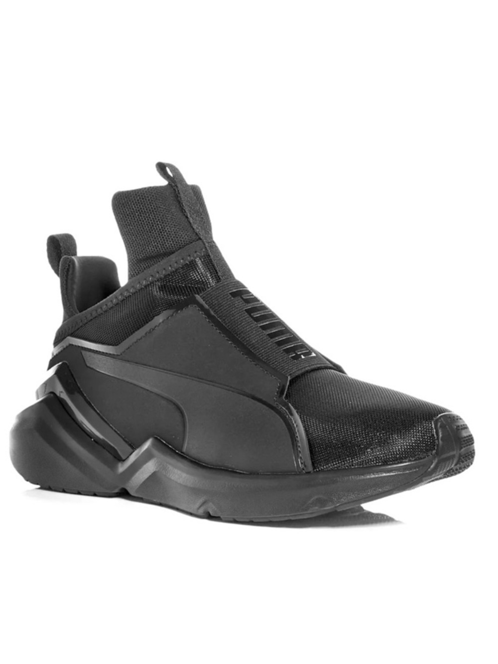 Puma Women's Fierce sneakers in black 8.5